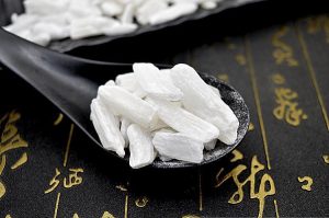 石膏：领略石膏属性魅力，挖掘清热泻火等功效及实用方剂？