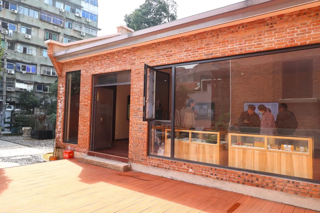 2025 武汉中医药文化宣传周启幕，AI 沉浸式中医药文化馆成亮点插图3