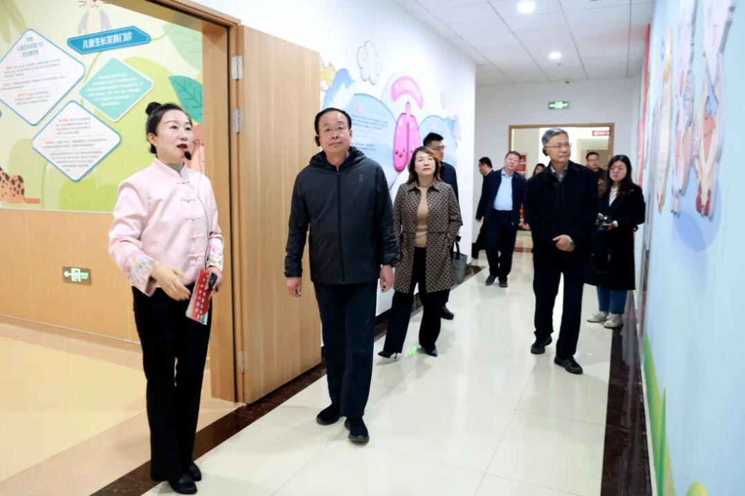 滨州市关工委重阳节赴中医医院慰问调研，关注青少年健康与中医药传承插图