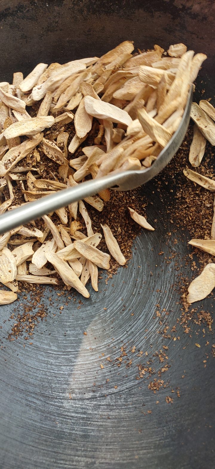 炒山药：深度解析属性，美味养生方剂不容错过？插图1