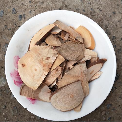 香樟木全面解析：属性特点、功能主治、药材性状及常用方剂？