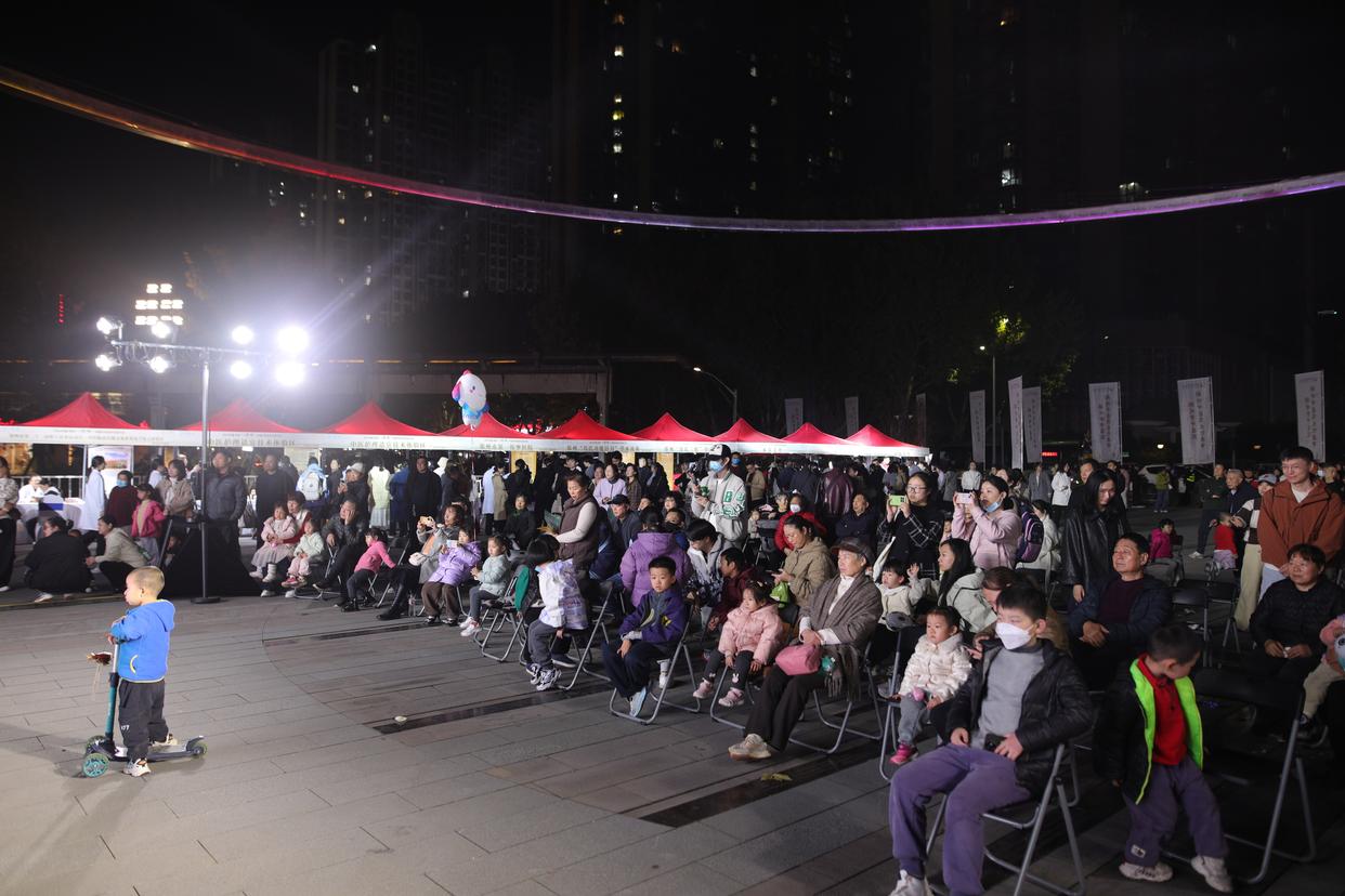“一带一路” 郑州中医夜市：传统智慧与现代生活的养生碰撞，年轻人的打卡新地标插图1