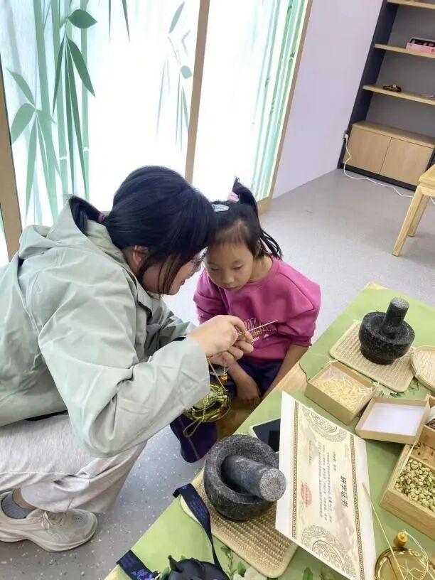 达仁堂中医药博物馆首期亲子香囊研学课开启，探秘本草传承中医文化插图6