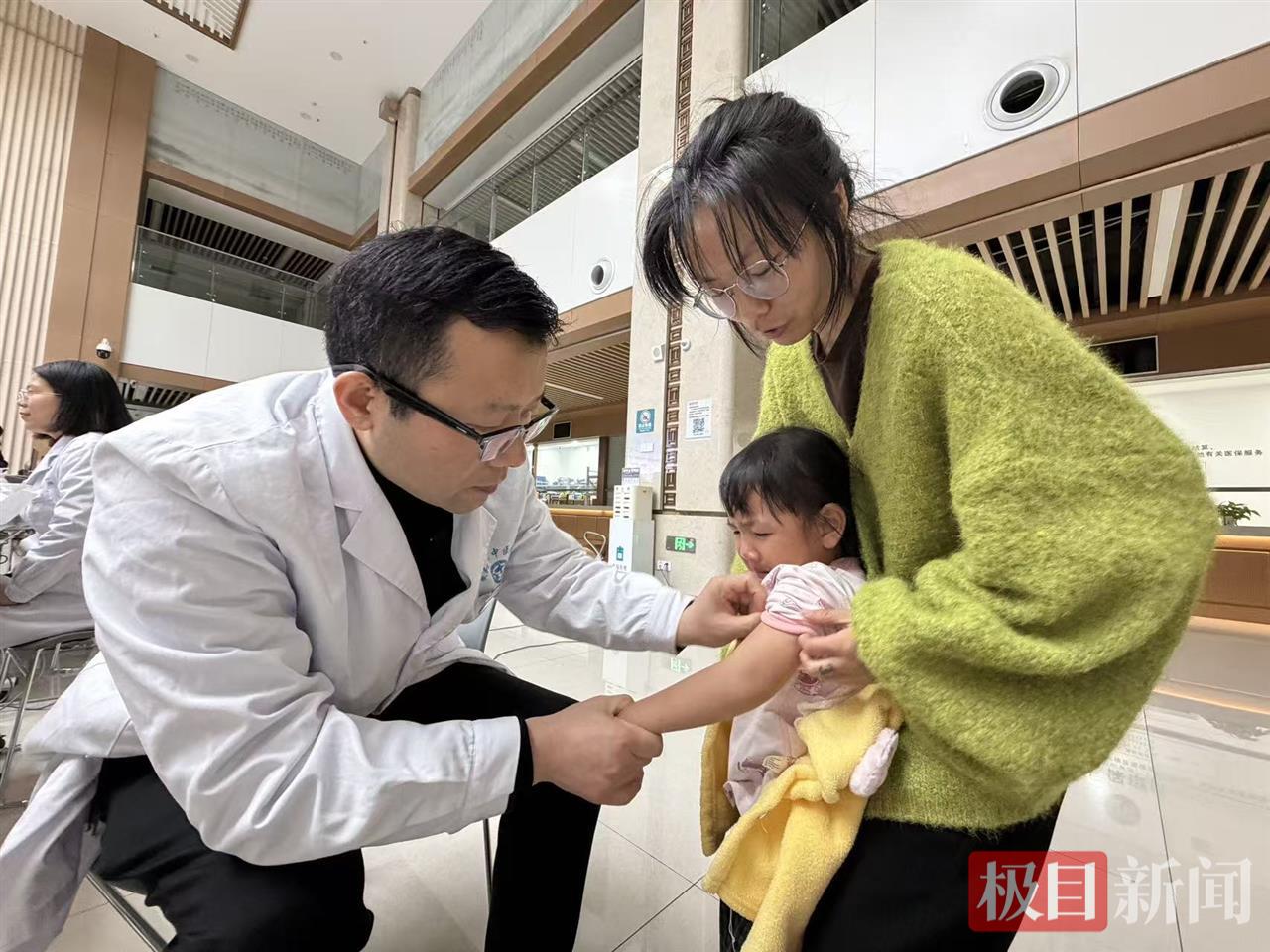 立冬暖愈！襄阳中医医院第十一届养生文化节启幕，惠民服务暖透民心插图1