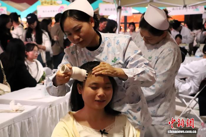 南昌中医夜市人气爆棚，传统中医药文化如何与夜经济结合带来沉浸式养生体验？插图3