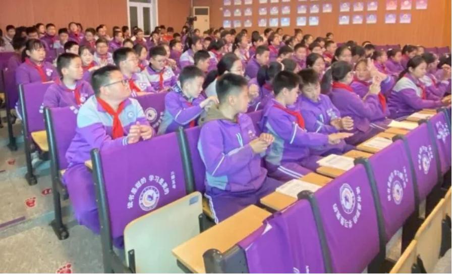 栖霞市多部门联合送中医启蒙课进校园,如何以针灸为引传承中医文化?插图2 栖霞市多部门联合送中医启蒙课进校园,如何以针灸为引传承中医文化?插图2