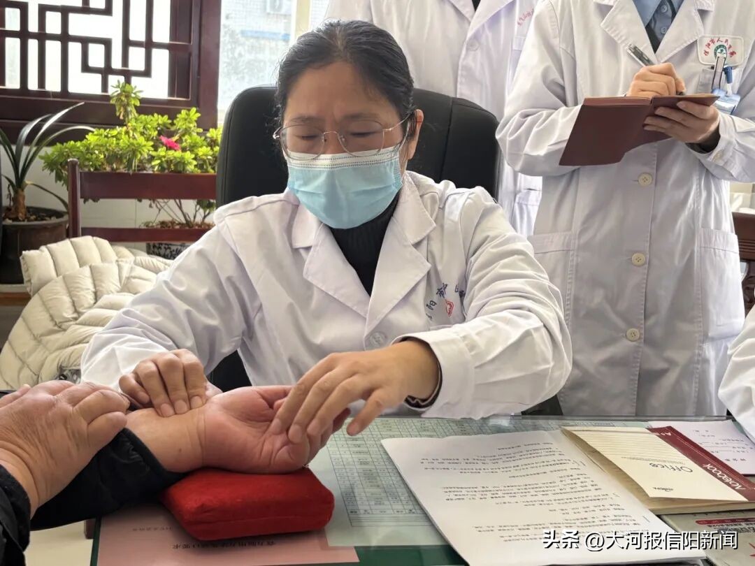 信阳市中医院膏方门诊为何刚开诊就受热捧？冬补又有哪些注意事项？插图2