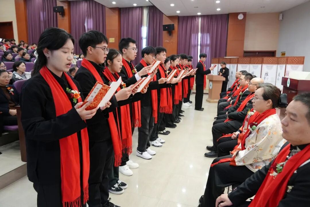 郑州健康学院拜师仪式举行，柘城中医院中医师收徒，中医传承如何续写佳话？插图3