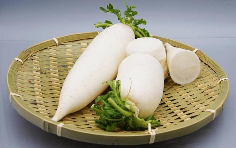 天冷了别忘养生！一碗羊肉汤、一盘西兰花、一杯姜枣茶，暖身又健康插图2