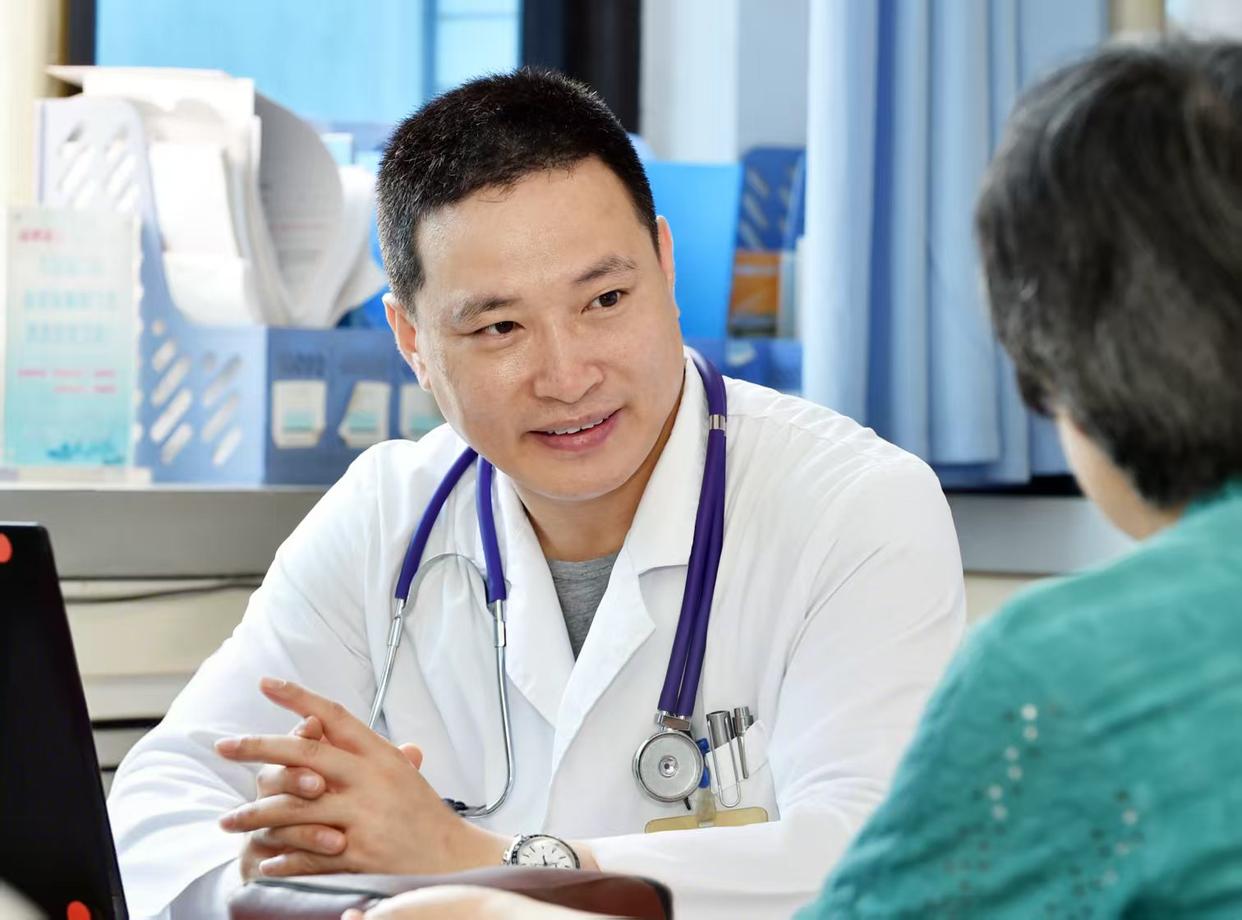 贾振华主编《肺络病证治》出版 开创脏腑络病理论系统化研究先河