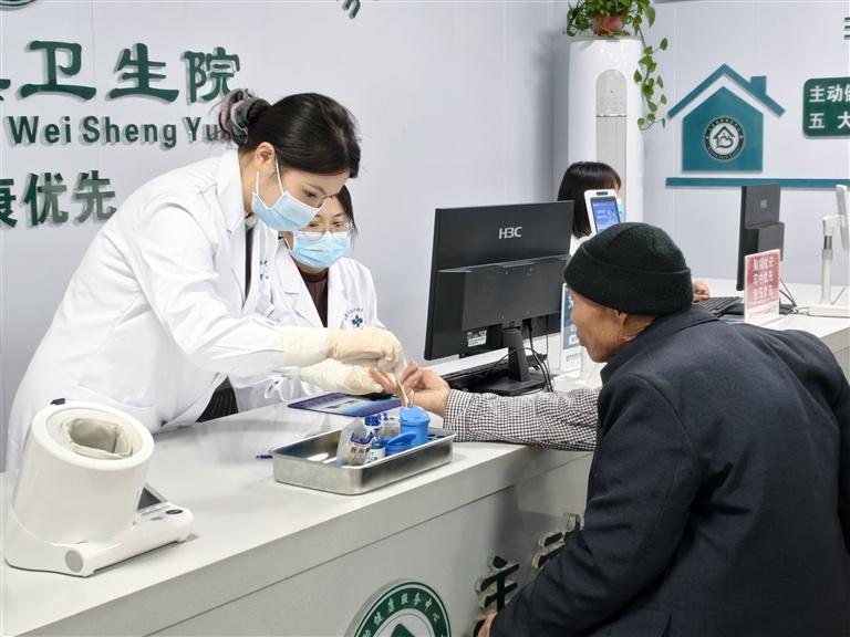 2025 河南医改交出亮眼答卷 三医联动 + 中医 AI + 十件实事守护健康插图5