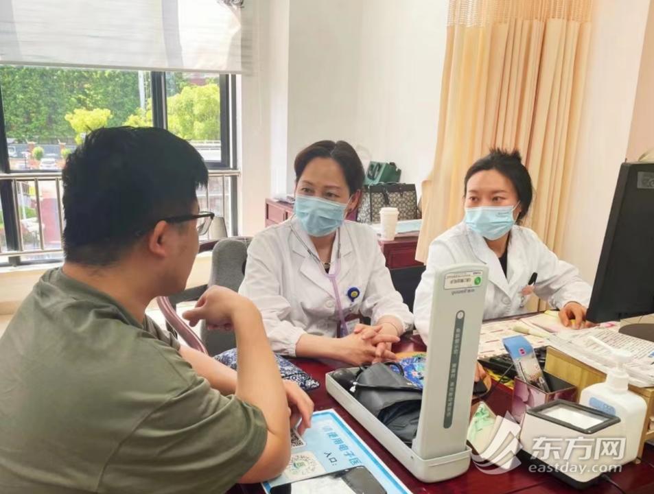 上海七院举行名中医工作室揭牌拜师仪式 优质中医药资源下沉基层插图1