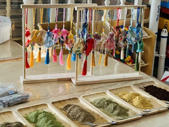 “中医药儿童乐园” 团队进幼儿园，如何探索中医药与儿童教育融合的创业新路径？插图