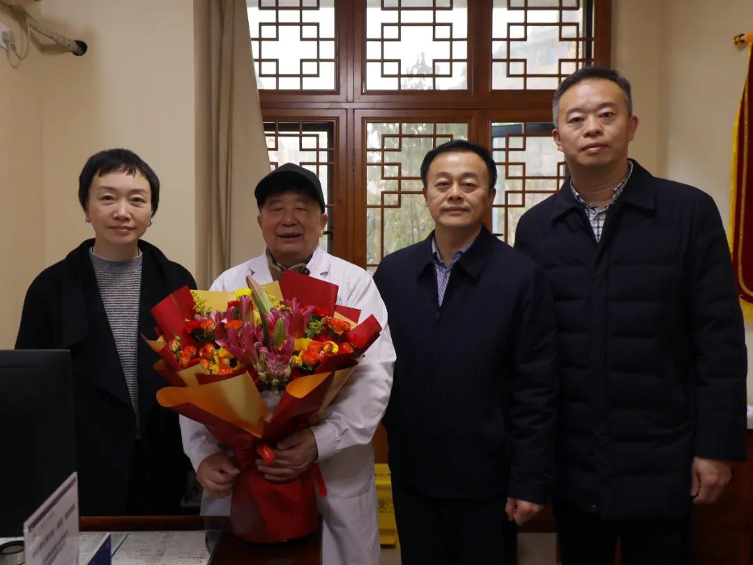 新春关怀：省中医药局领导走访慰问老党员、老干部和专家人才，传递了哪些诚挚心意？插图7