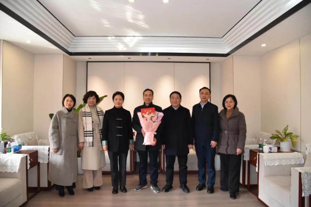 新春关怀：省中医药局领导走访慰问老党员、老干部和专家人才，传递了哪些诚挚心意？插图3