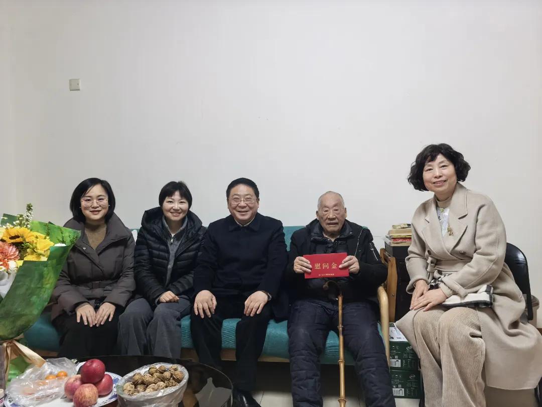 新春关怀：省中医药局领导走访慰问老党员、老干部和专家人才，传递了哪些诚挚心意？插图5