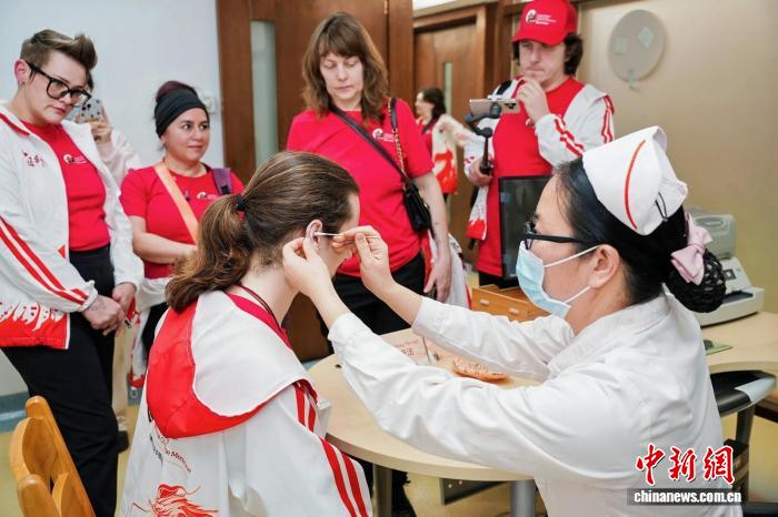 第二届 “汉语桥” 加拿大学生中医药文化交流团在广州开营插图1