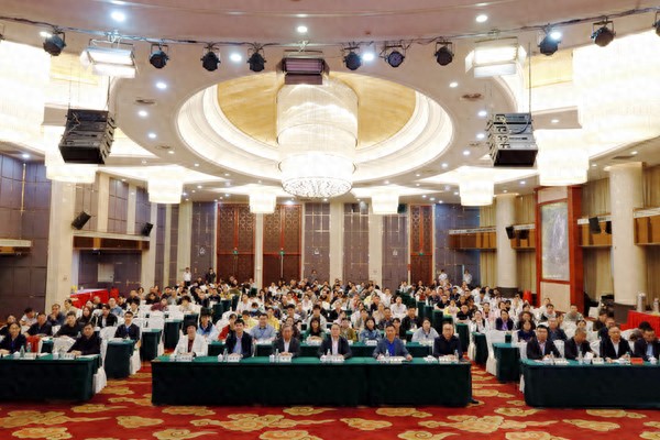 智汇八桂・名医带培 黄煌经方临床应用培训班在广西容县圆满举办